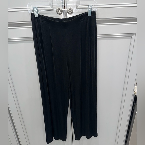 Chico’s Travelers Black wide leg cropped pull on elastic waist pants size 1 tall - Picture 1 of 7